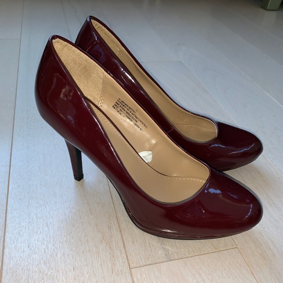 Maroon pumps - Picture 3 of 6